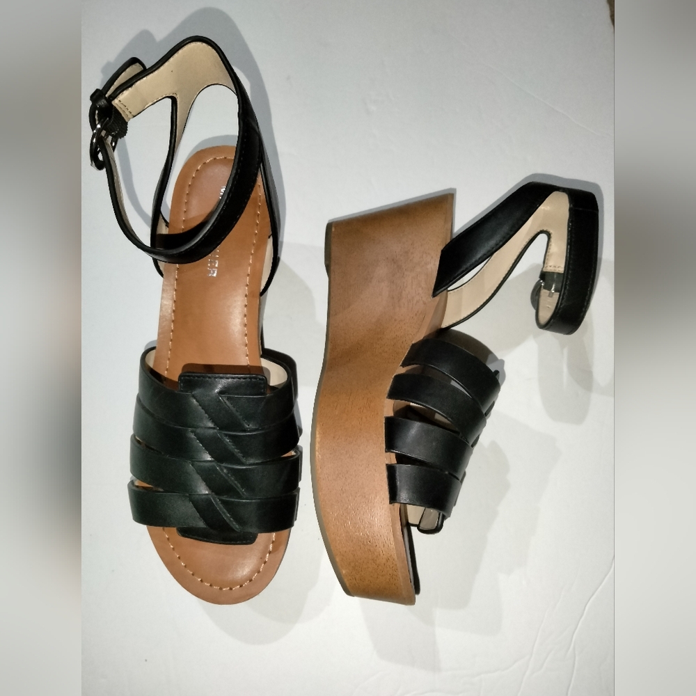 Marc Fisher (Size 8.5) Black Leather Strappy Open Toe Wedge/Platform Sandals - Picture 2 of 13